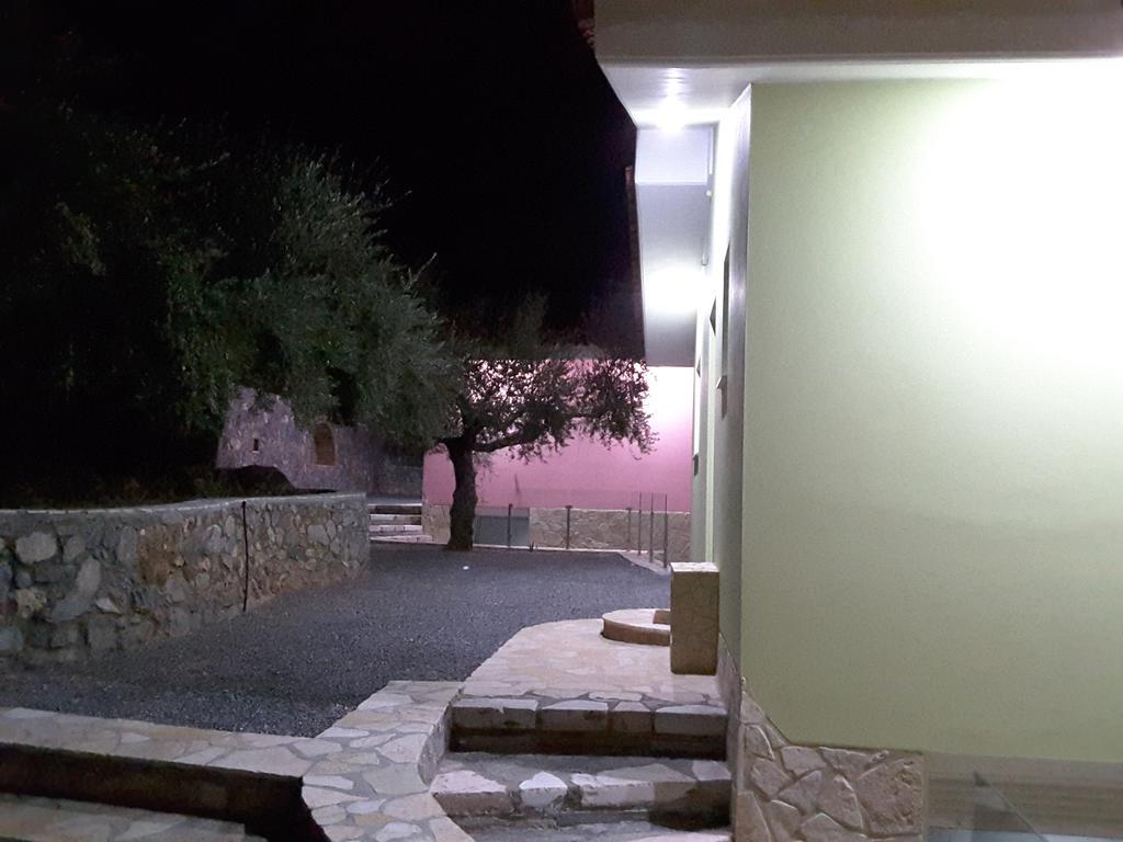 Shiraz Villas Kalamata Exterior photo